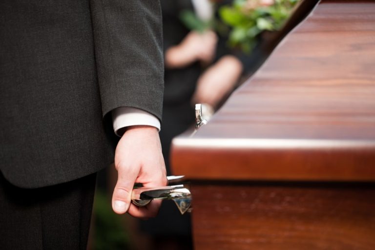 8 Pallbearer Etiquette Tips Funeral Basics